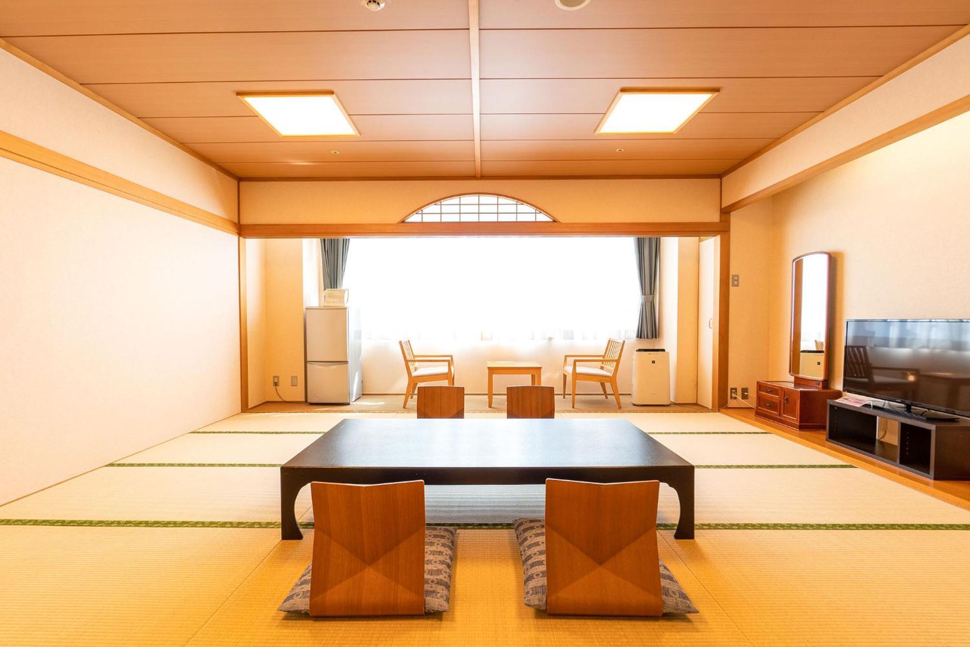 Готель Ooedo Onsen Monogatari Aizu Екстер'єр фото