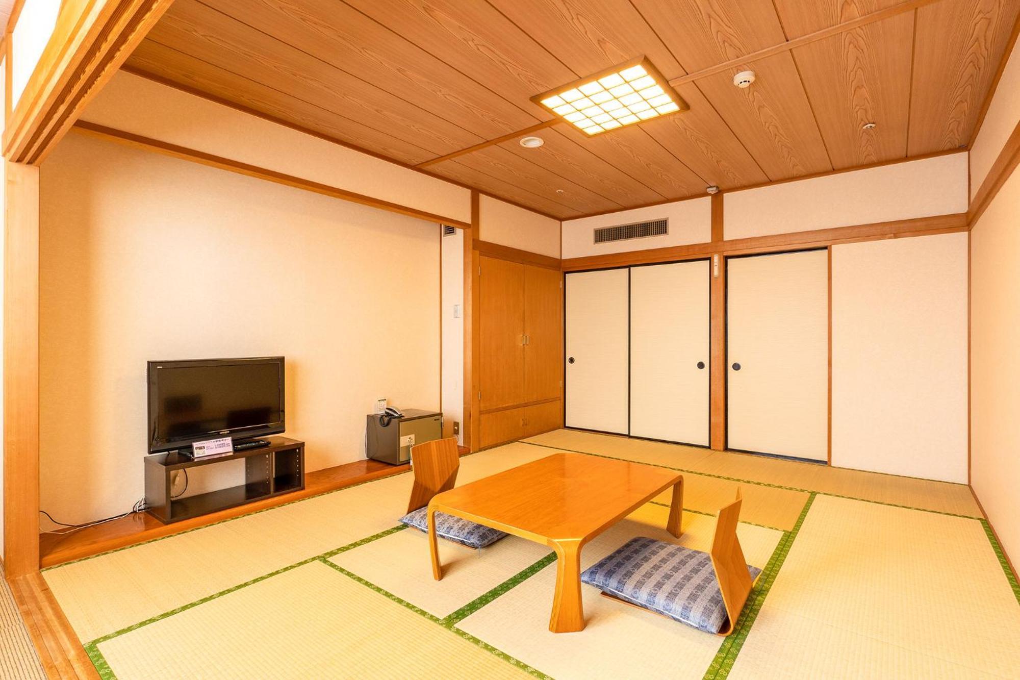 Готель Ooedo Onsen Monogatari Aizu Екстер'єр фото